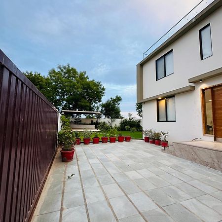 Karmabhumi 1 Villa Sātej Exterior foto