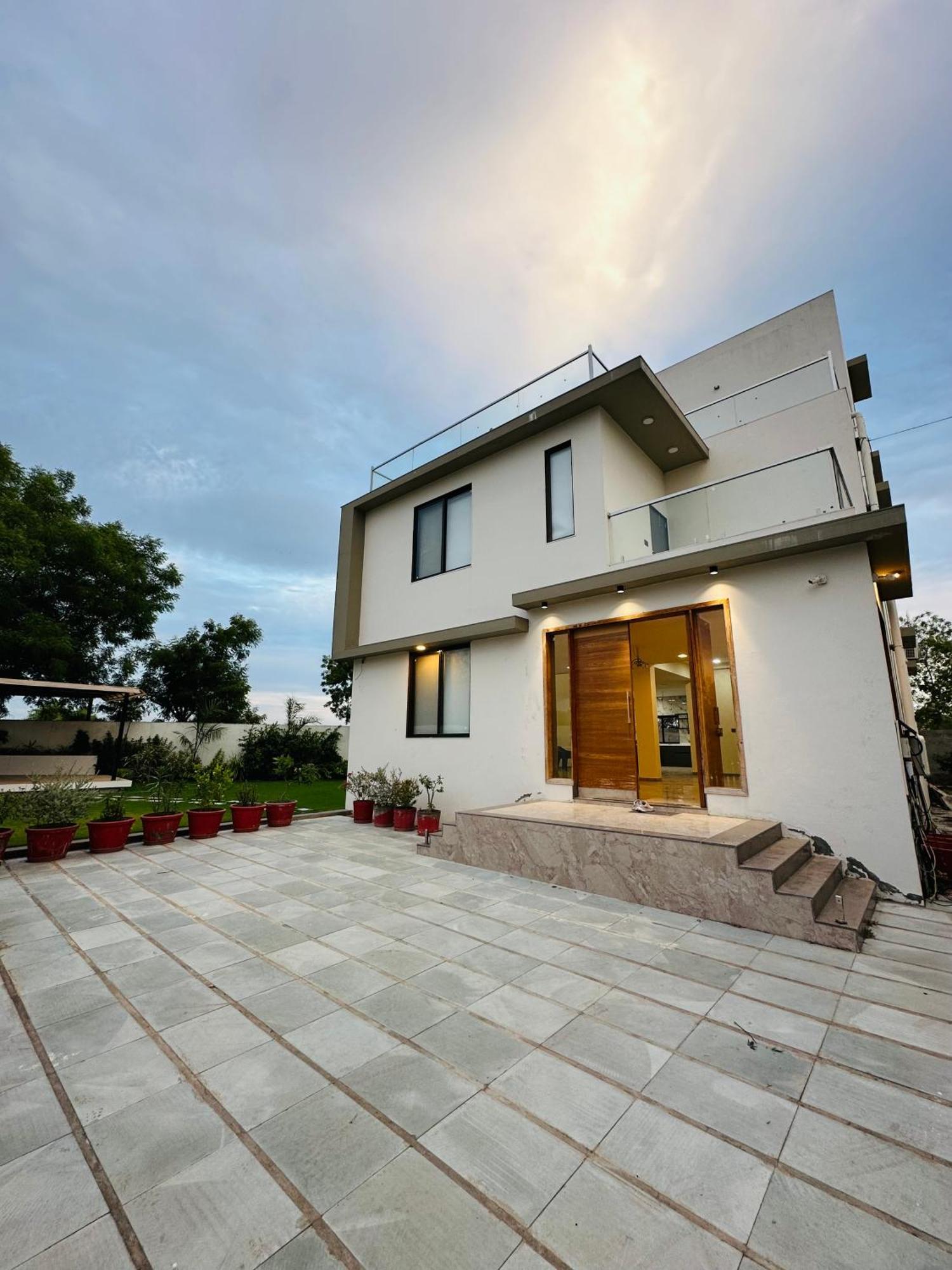 Karmabhumi 1 Villa Sātej Exterior foto